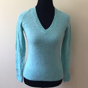 J crew Cotton100 % cashmere V-neck sweater soft XS